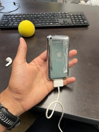 Apple ipod touch 4th - ipod,